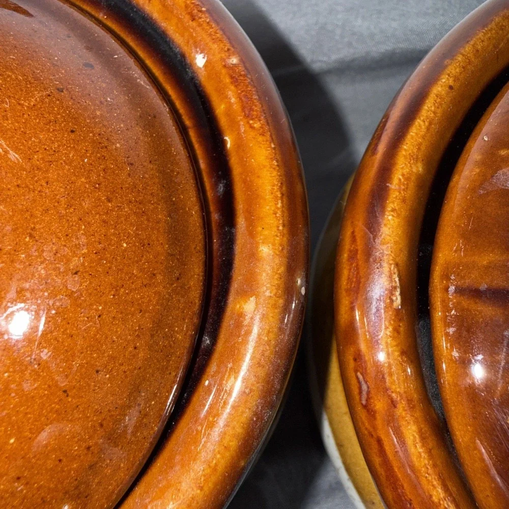 Set Of 4 Vintage brown-glazed French onion soup bowls With Lids